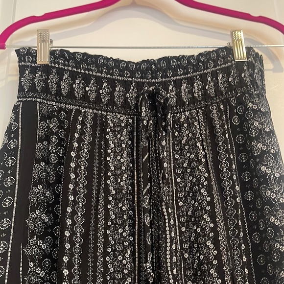 BeBop Wide Leg Elastic Waist tie pants Black and White size L capri length - Picture 4 of 7